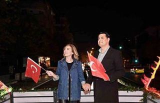 Yılmaz’dan 102 araçla Cumhuriyet Korteji’ne...