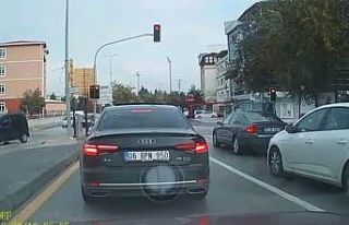 Yolun karşısına geçerken otomobilin çarptığı...