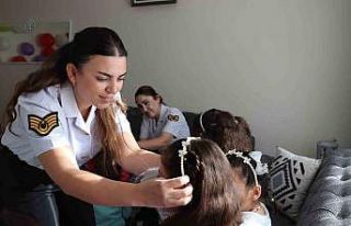 Yozgat İl Jandarma Komutanlığı kız çocuklarını...