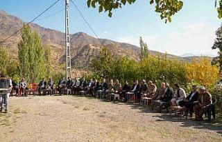 2. Ordu Komutanı Korgeneral Topaloğlu gaziyi köyünde...