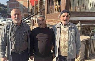 70’lik delikanlı gırtlak kanserini doktorun tavsiyesiyle...