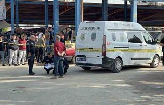 Adana’da semt pazarını kana buladılar: 2 ölü,...