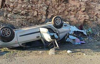 Adıyaman’da otomobil devrildi: 3 yaralı
