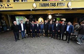 AK Parti Bursa İl Başkanı Davut Gürkan çarşı...