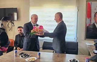 AK Parti Dikili İlçe Teşkilatında devir teslim