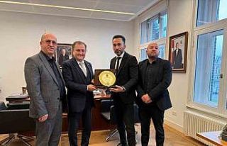 AKİB yönetiminden Amsterdam Başkonsolosu’na ziyaret