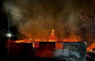 Alevlere teslim olan evde yanarak hayatını kaybetti