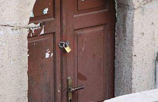 Amasya’da 9 türbeye kilit