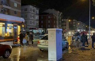 Aniden bastıran yağmur ‘Avrupa kentini’ felç...