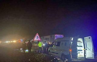 Antalya’da otomobil iki öğrenciye çarptı: 1...