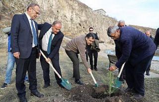 Ardahan’da ağaç dikme etkinliği düzenlendi