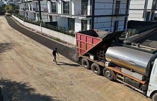 Atakent Mahallesi’ndeki 4 sokak asfaltlandı