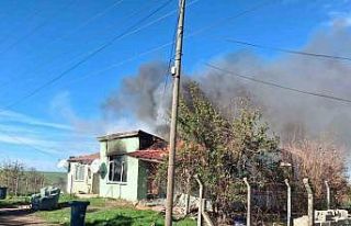 Babaeski’de tek katlı evde yangın