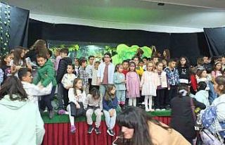 Balıkesir’de amatörlerin oyunu ayakta alkışlandı