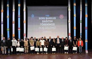 Başiskele’de 1219 öğrenciye YKS soru bankası...