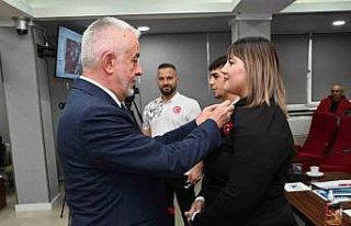 Başkan Başdeğirmen, başarılı sporcuları ödüllendirdi