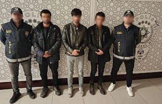 Bayburt’ta göçmen kaçakçılığı operasyonu:...