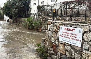 Bodrum’u sağanak yağış vurdu