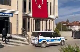 Bursa’da 28 yıl 8 ay hapis cezasıyla aranan 2...