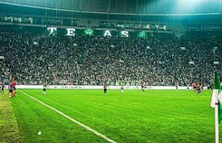 Bursaspor’un seyircisiz oynama cezası para cezasına...