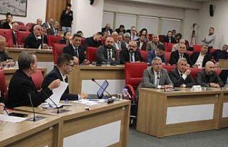 Büyükşehir meclisinde ‘sıralama’ tartışması