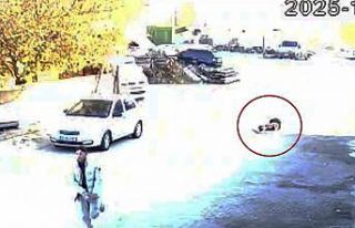 "Çakmak" bahanesiyle yaklaşıp bıçakladı:...