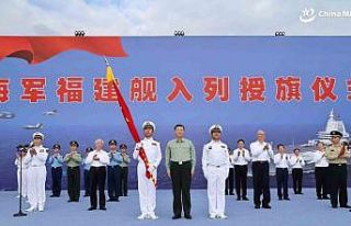 Çin üçüncü ve en gelişmiş uçak gemisini hizmete...