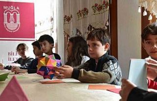 Çocuklar origami ile geometrinin dünyasını keşfetti