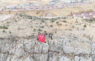 Dağların zirvesinde gençlik buluşması