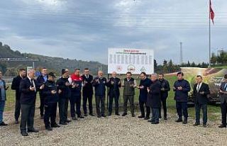 Deprem şehitleri anısına 350 fidan dikildi