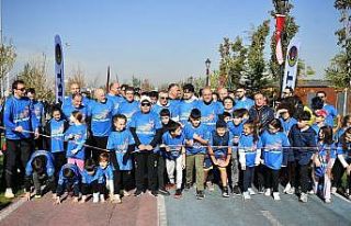 Depremde hayatını kaybeden ailelerin çocuklarına...