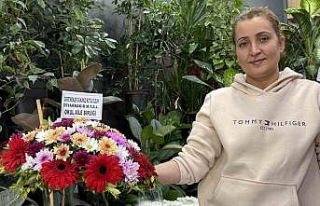 Diyarbakır’da çiçekçilerde Öğretmenler Günü...