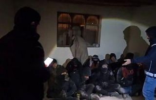 Doğubayazıt’ta göçmen kaçakçılığı operasyonu:...
