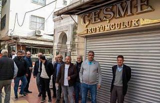 Dolandırıldıklarını iddia eden kuyumcu mağdurları...