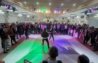 Düğünde acı veren oyun: Urganlarla birbirlerinin...