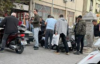 Edremit’te motosiklet ile otomobil çarpıştı:...