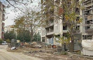 Elazığ’da inşaattan düşen işçi, hayatını...