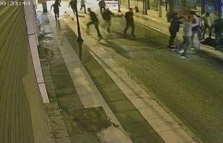 Elazığ’da sokak ortasında darp edildi