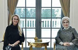 Emine Erdoğan, KKTC Cumhurbaşkanı’nın eşi Nilden...