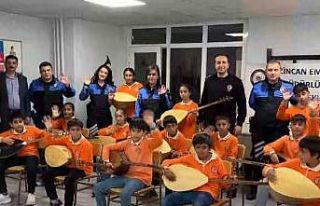 Erzincan’da öğrencilere bağlama desteği