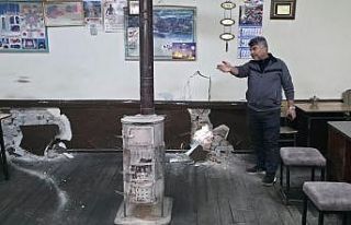 Erzincan’da yıkım faciasından dönüldü: Müşteriler...