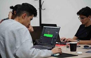 Esenler’de genç yazılımcılar Filistin direnişini...