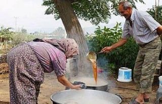 Evlerde geleneksel pekmez telaşı