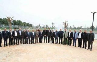 Eyyübiye’de belediye ve ilçe esnafından temizlik...