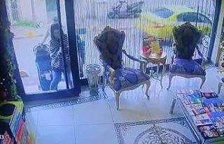 Fatih’te zehirlenen Böcek ailesinin otele giriş...