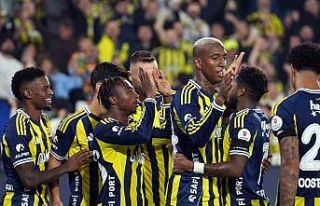 Fenerbahçe, liderle arasında puan farkını 1’e...