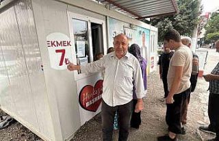 Fiyatın yarısından daha ucuza ekmek satınca metrelerce...