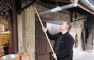 Gaziantep’te kışın vazgeçilmezi kuru bamya 2...