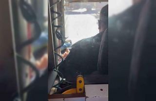 Gaziantep’te otobüs şoförü direksiyon başında...