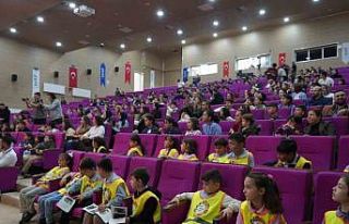 Geleceğin bilim adamları ilk projelerini BARÜ’de...